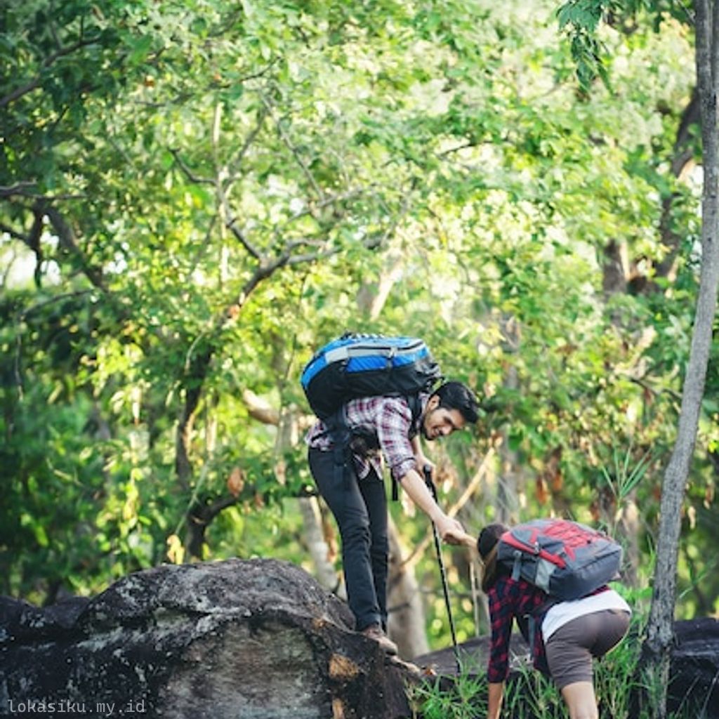Hiking and Trekking in Indonesia - Hiking and Trekking in Indonesia